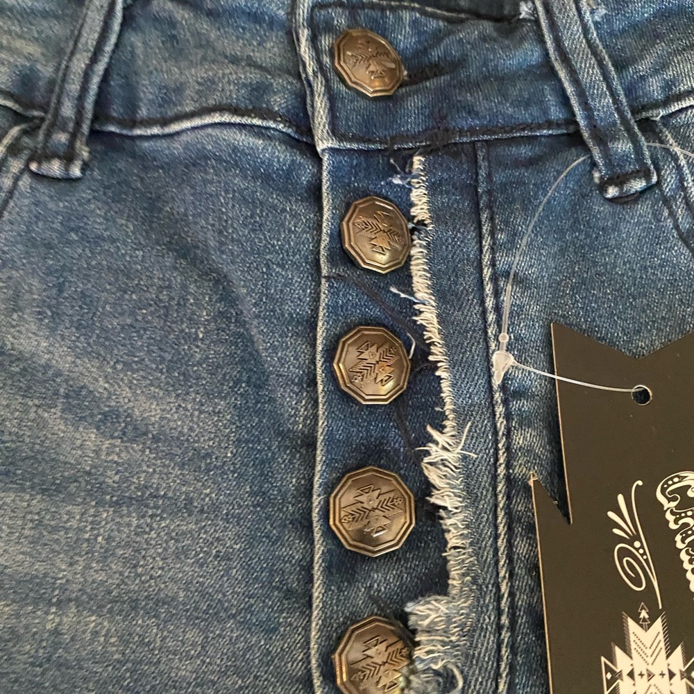 NWT Crazy Train Jean Shorts - Picture 4 of 5